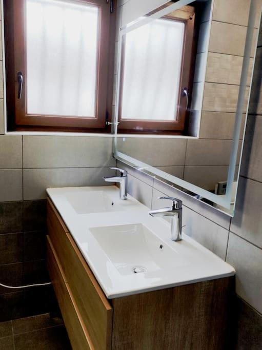 Gite Papillon 6 A14 Personnes - Jacuzzi جوراردُميه المظهر الخارجي الصورة