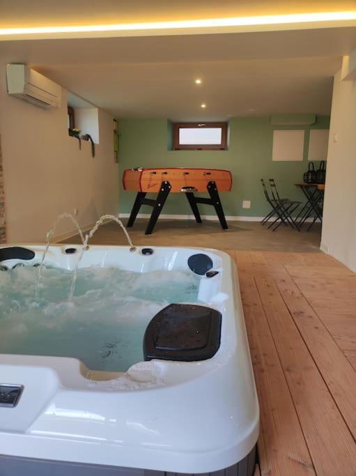 Gite Papillon 6 A14 Personnes - Jacuzzi جوراردُميه المظهر الخارجي الصورة