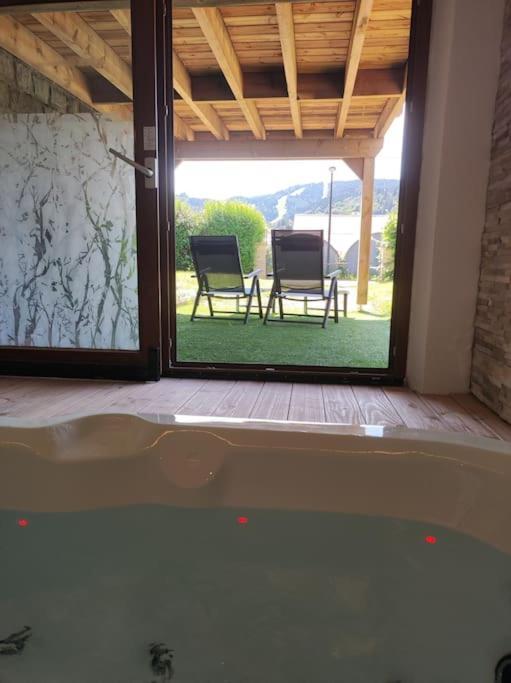 Gite Papillon 6 A14 Personnes - Jacuzzi جوراردُميه المظهر الخارجي الصورة